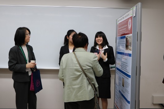 Poster Session by program students 4